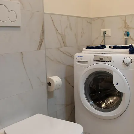 Milanohaven2 * Milan